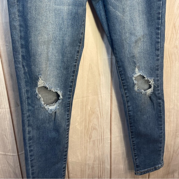 AKIRA Women’s Destressed High Waisted Skinny Jeans - Picture 6 of 6